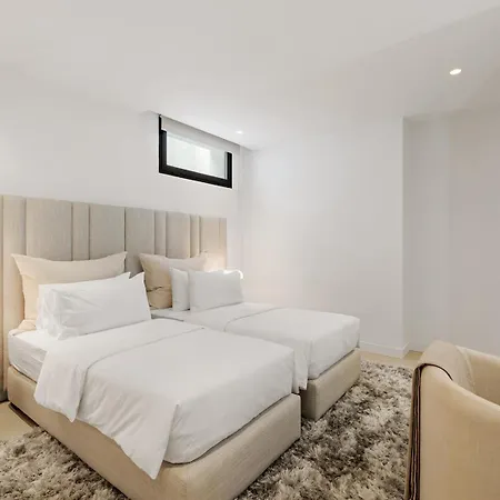 6 Bedroom Luxury Villa In Marbella With Private Gym And Sauna *