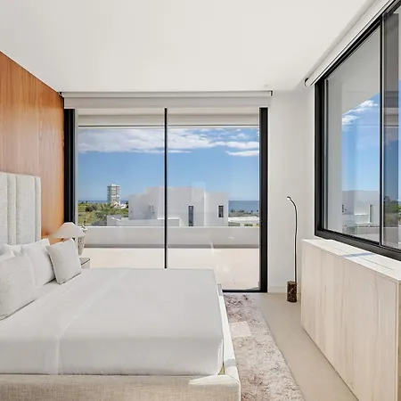 6 Bedroom Luxury Villa In Marbella With Private Gym And Sauna *