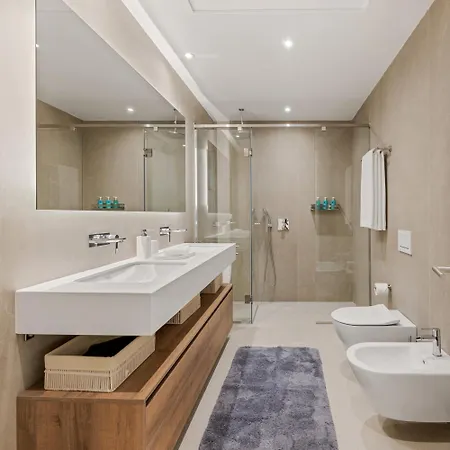 6 Bedroom Luxury Villa In Marbella With Private Gym And Sauna Willa *