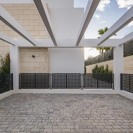 Willa 6 Bedroom Luxury Villa In Marbella With Private Gym And Sauna *