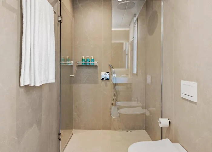 6 Bedroom Luxury In With Private Gym And Sauna וילה
