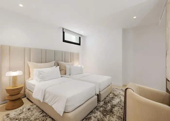 6 Bedroom Luxury In With Private Gym And Sauna *