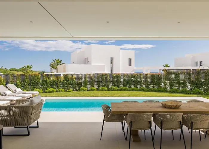Villa 6 Bedroom Luxury In With Private Gym And Sauna *